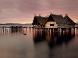 湖中小屋