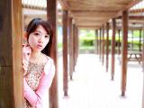 卖萌女生