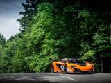 橙色迈凯轮650S GT3