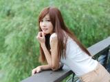 忧伤美女张雅筑