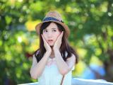 可爱卖萌少女