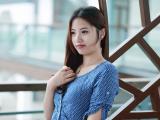 俏丽甜美女孩