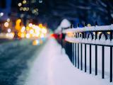 雪天的霓虹