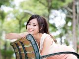 爱笑的气质女孩