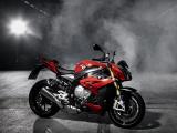 宝马S1000R
