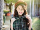 阳光中的气质美女